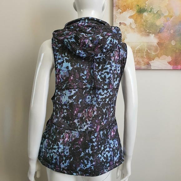 Lululemon Multicoloured Print Pack it Vest with Pockets Size US6 (AU10) - Picture 12 of 13